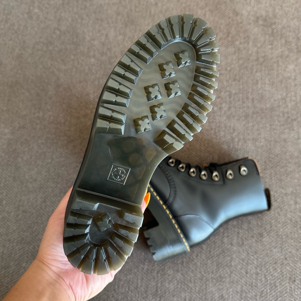 DR. MARTENS Leona Women’s Vintage Smooth Leather Heeled Boots - Picture 12 of 12